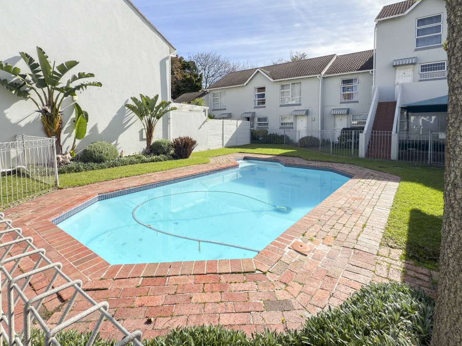 2 Bedroom Property for Sale in Plumstead Western Cape